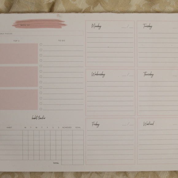 LOT: Paperian Daily + Weekly Undated Desk Planner - Picture 8 of 9